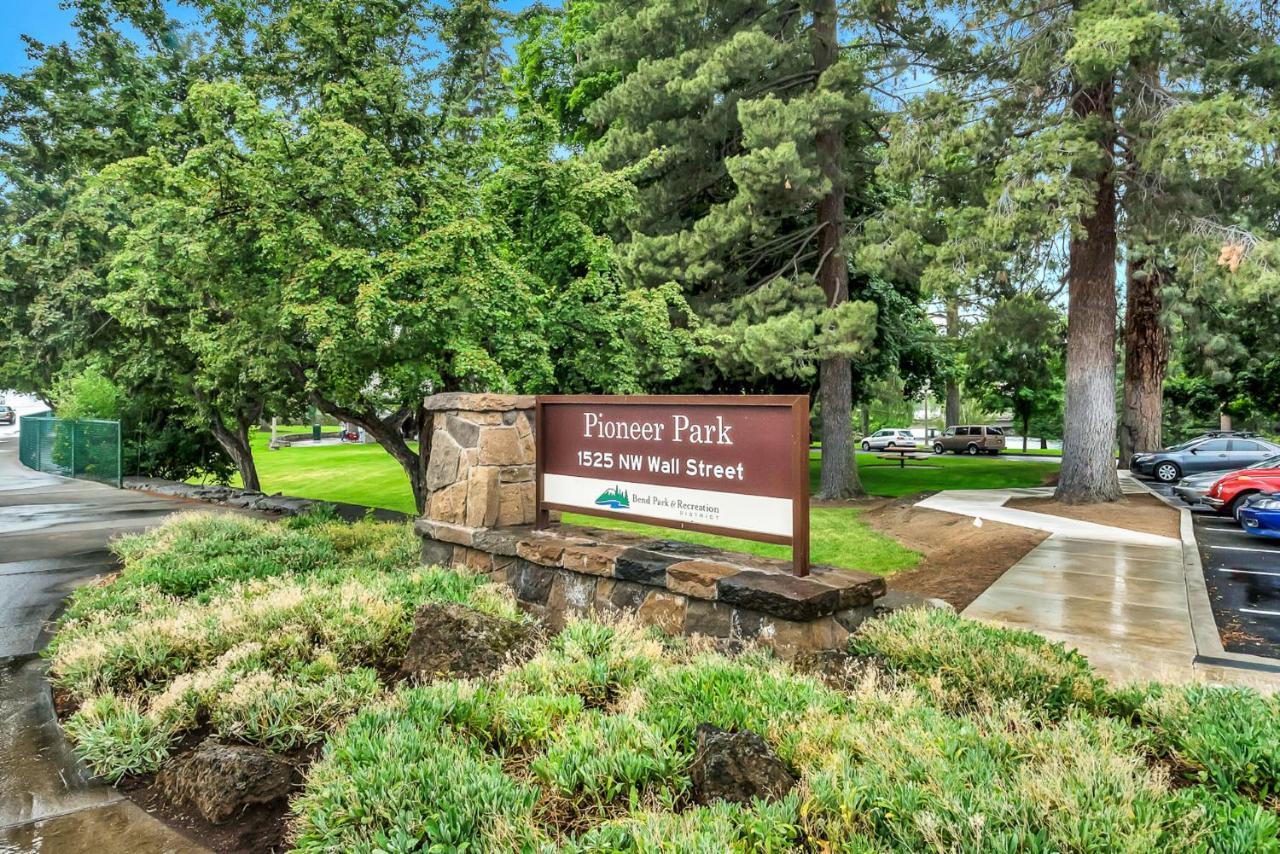 Pioneer Park Rentals Downtown ベンド エクステリア 写真