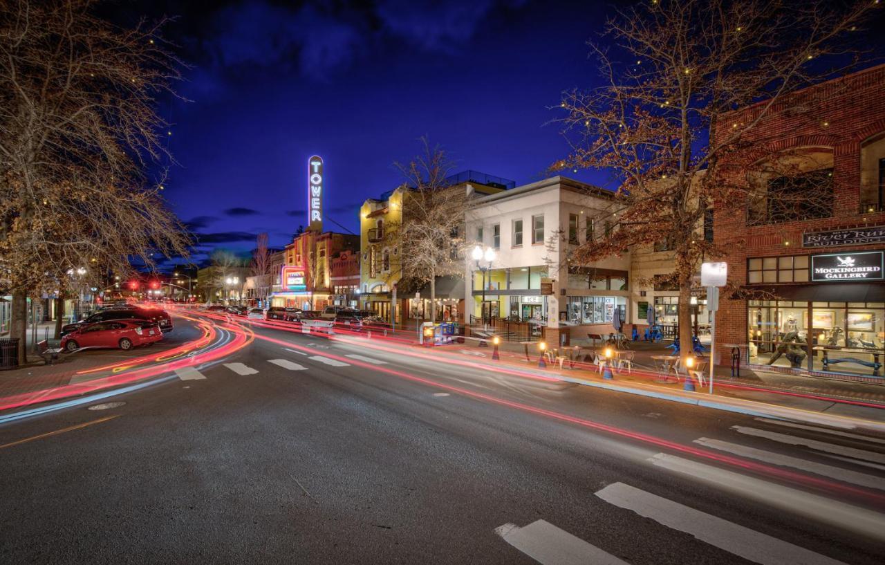 Pioneer Park Rentals Downtown ベンド エクステリア 写真