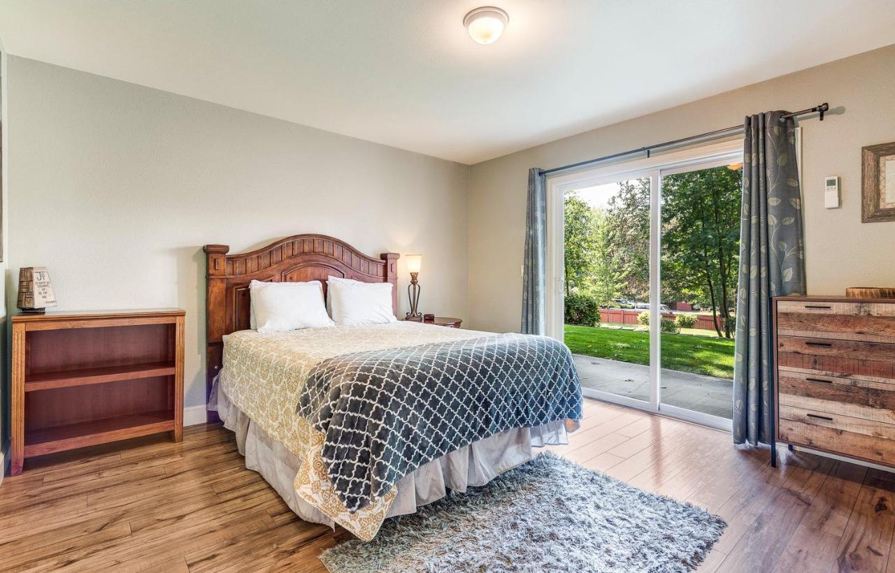Pioneer Park Rentals Downtown ベンド エクステリア 写真